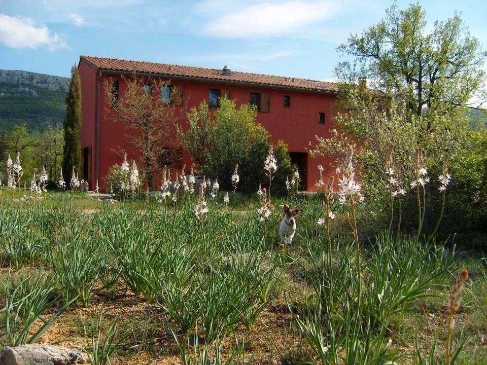 Maison Rouge Plan d'Aups Luaran gambar